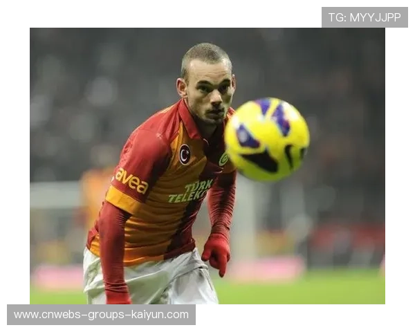 加拉塔萨雷女足杨莉娜首训冲刺拉满，边路传中精准到位